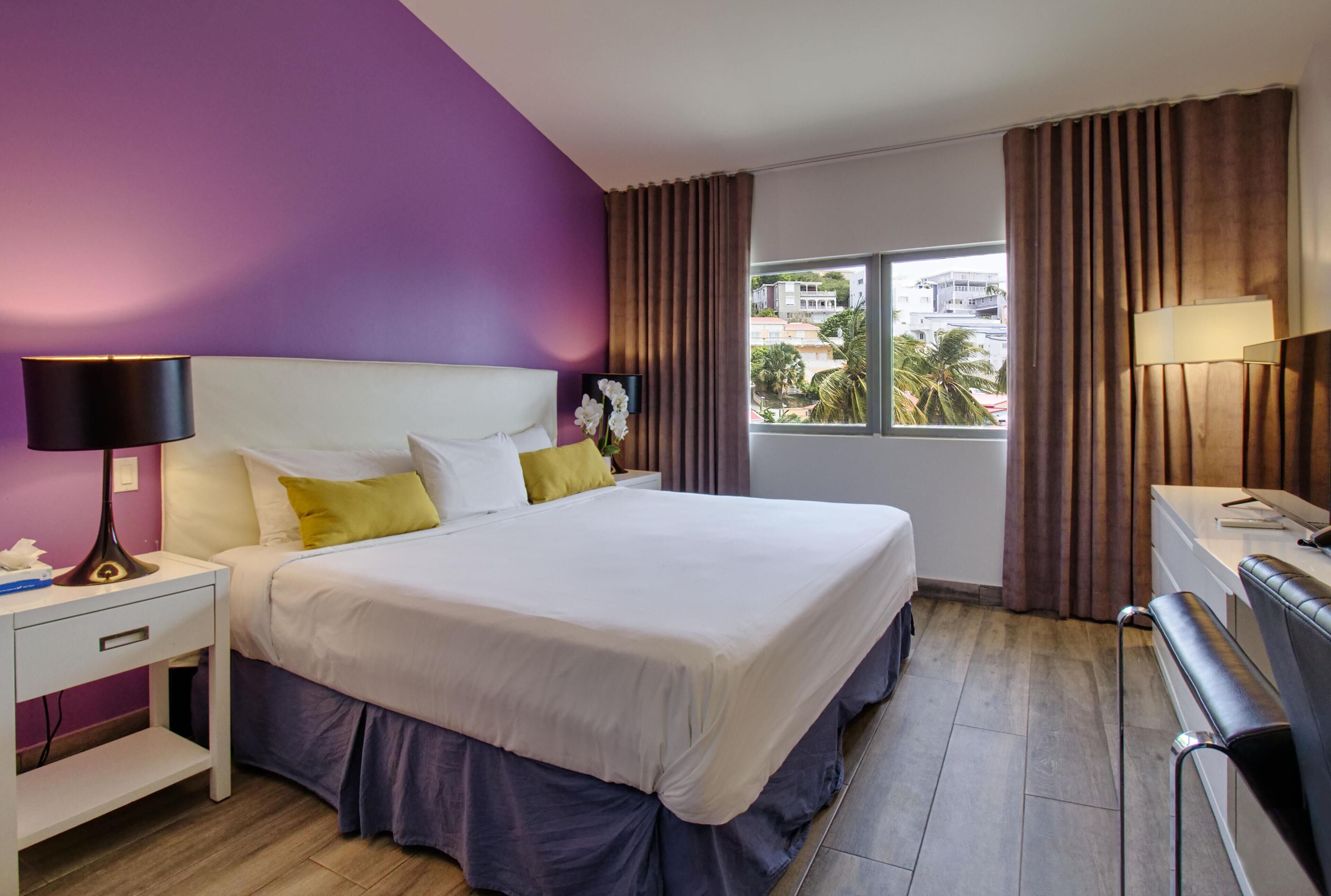 Suite, 1 King Bed, Kitchen, Mountain View (with Sofabed) | Premium bedding, in-room safe, desk, laptop workspace