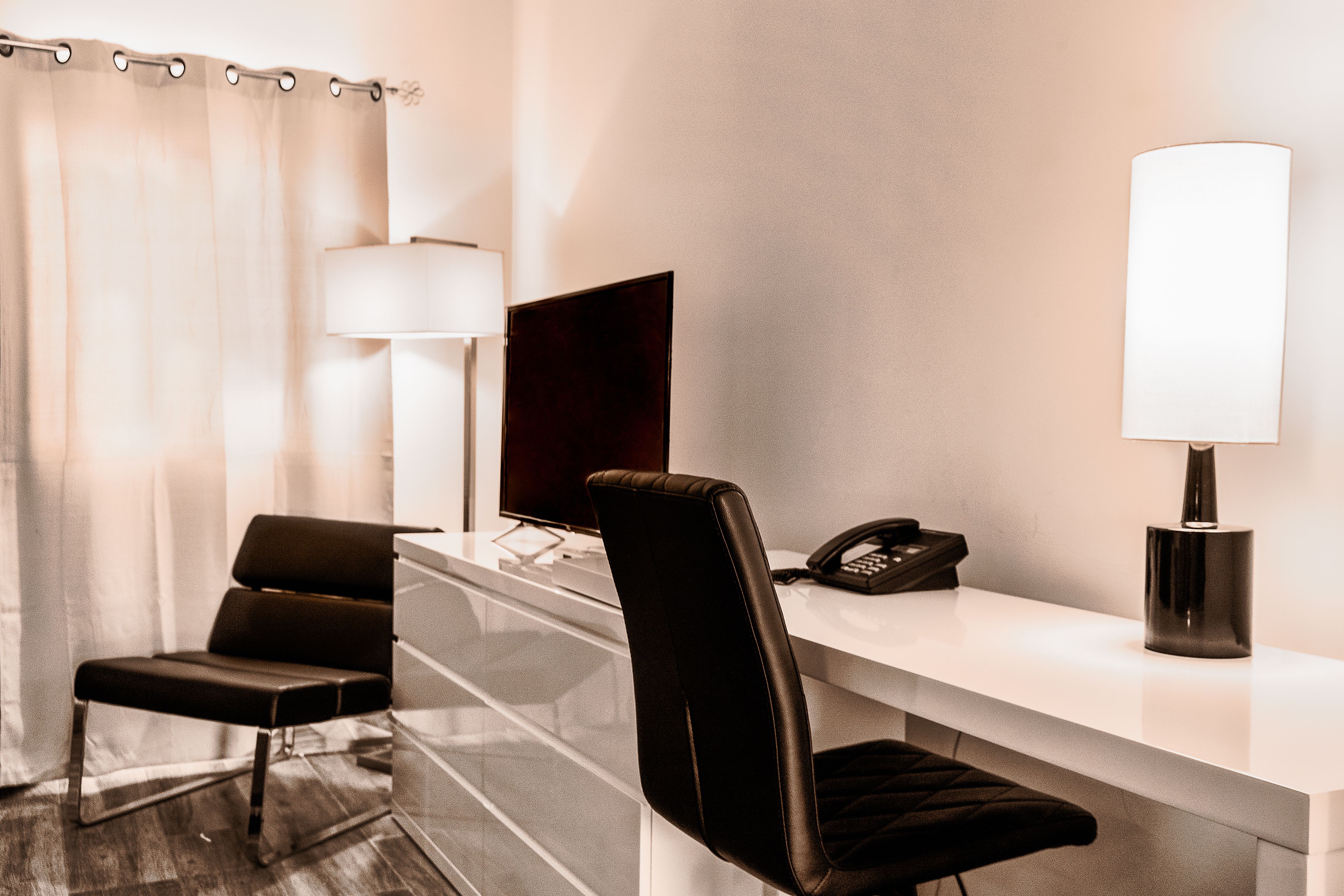 superior suite, 1 bedroom, mountain view | 1 bedroom, premium bedding, in-room safe, desk