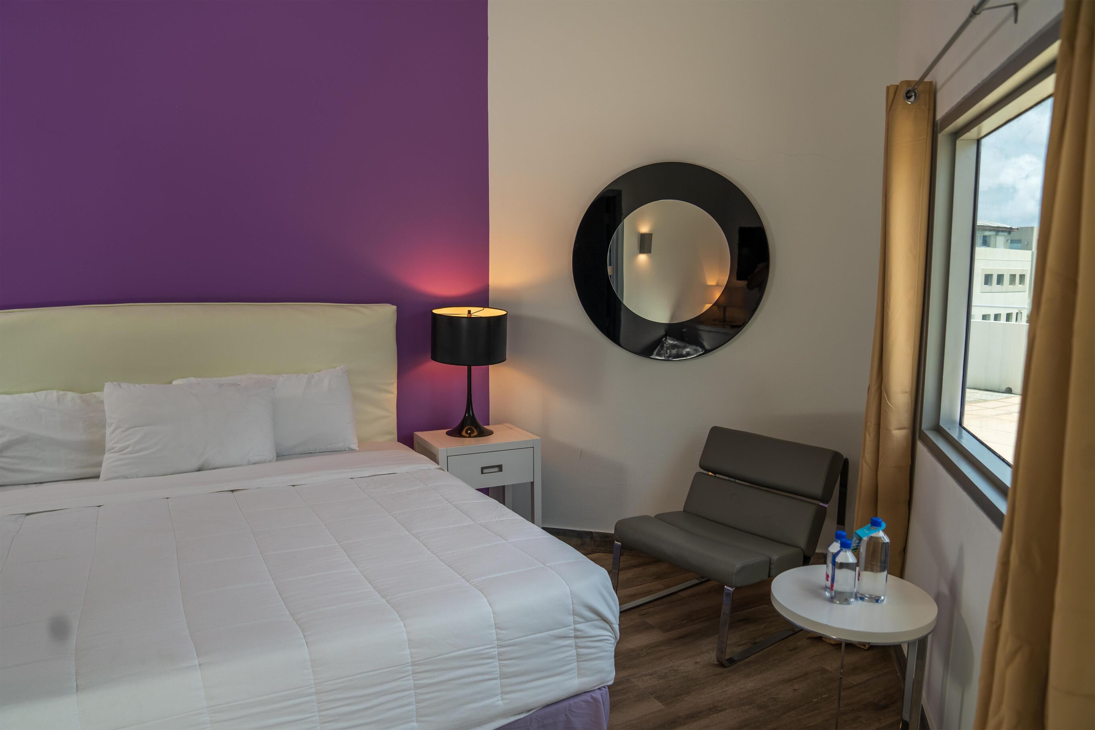 Premium bedding, in-room safe, desk, laptop workspace