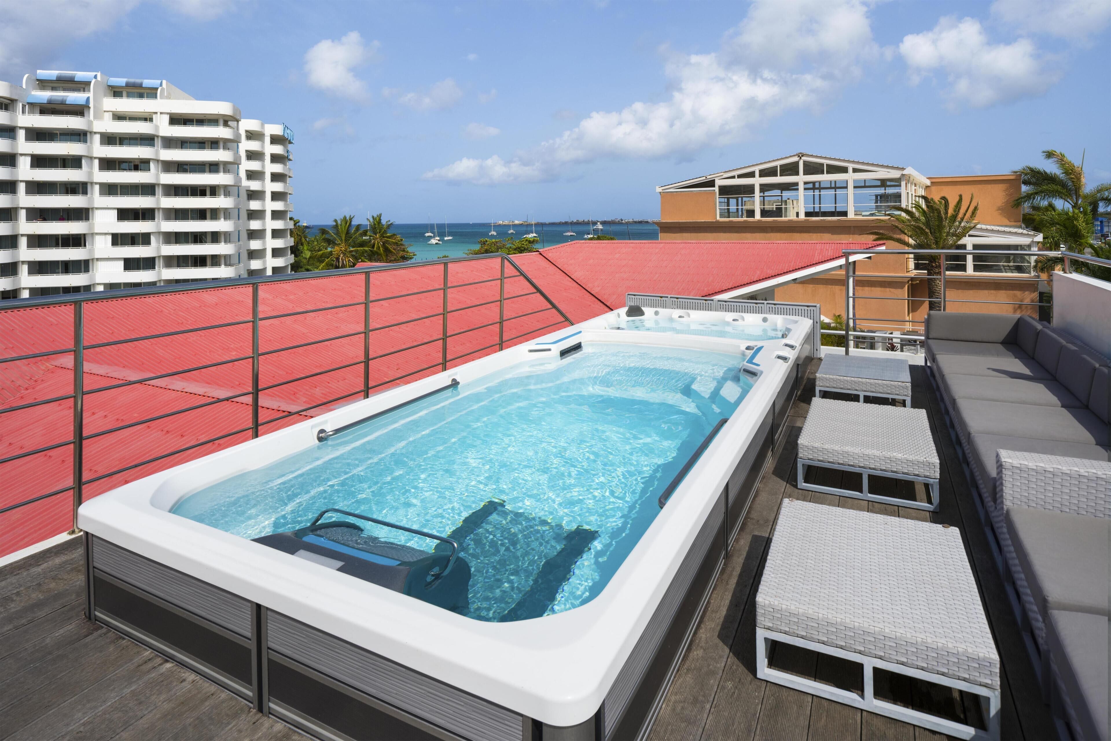 Outdoor pool, sun loungers