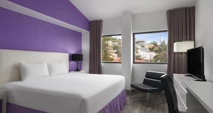Commodore Suites, SureStay Collection by Best Western
