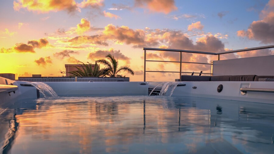 Commodore Suites, SureStay Collection by Best Western