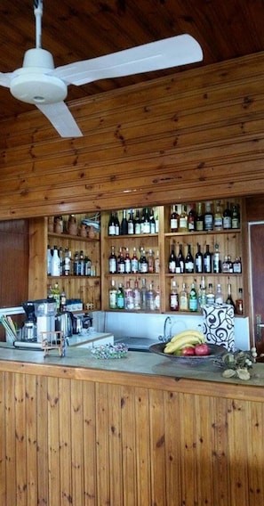 Bar (in der Unterkunft)