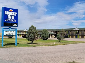 Front of property - Budget Inn Express Douglas (Douglas)