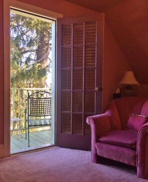 Desk, iron/ironing board, free WiFi - Inn At The Canal Bed & Breakfast (Chesapeake City)