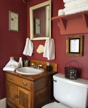 Room, Private Bathroom (Snug Harbor) | Bathroom