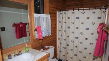 Cabin (Rhododendron Log) | Bathroom