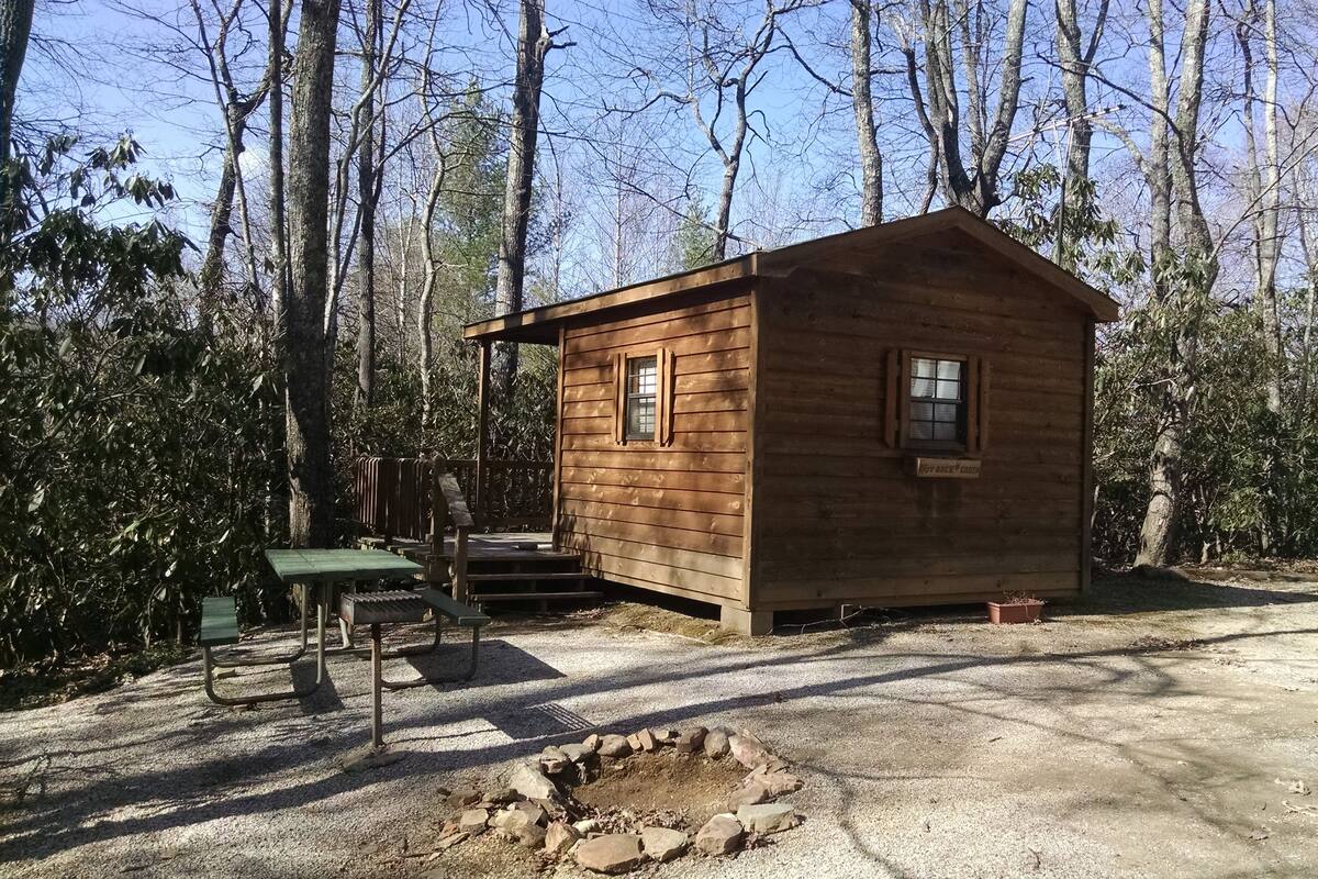 Basic Cabin (Outback Hideaway)