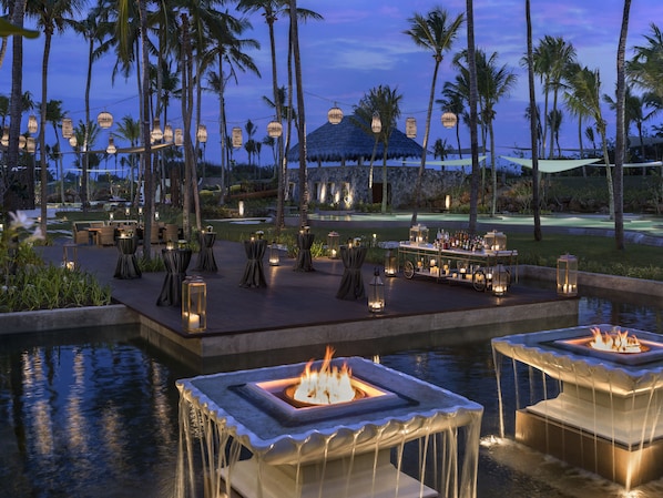 2 間酒吧/酒廊、2 間池�畔酒吧