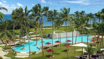 3 outdoor pools, pool umbrellas, sun loungers