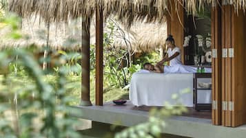 Couples treatment room(s), hot tub, body treatments, hot stone massages