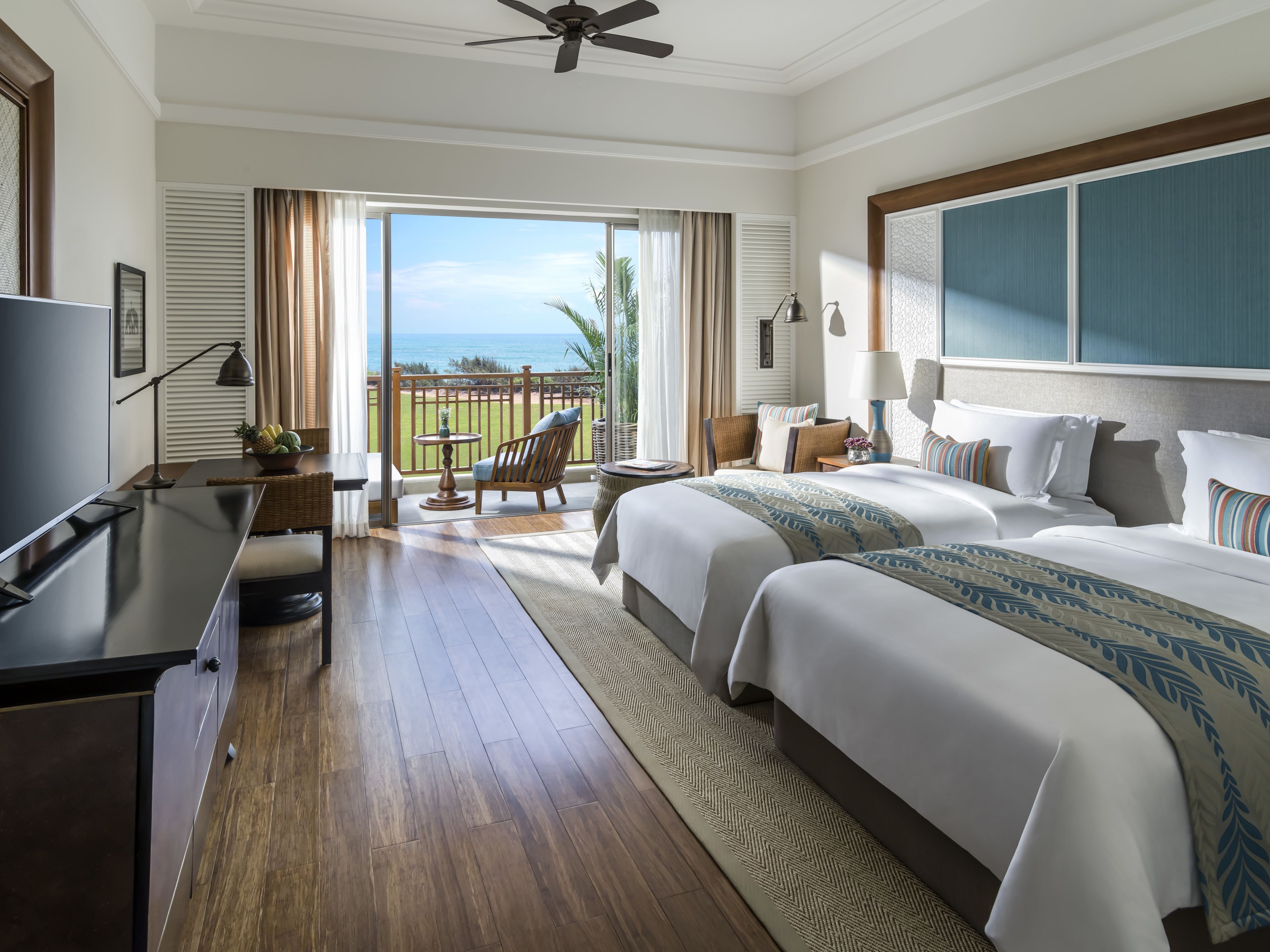 Premium bedding, minibar, in-room safe, desk