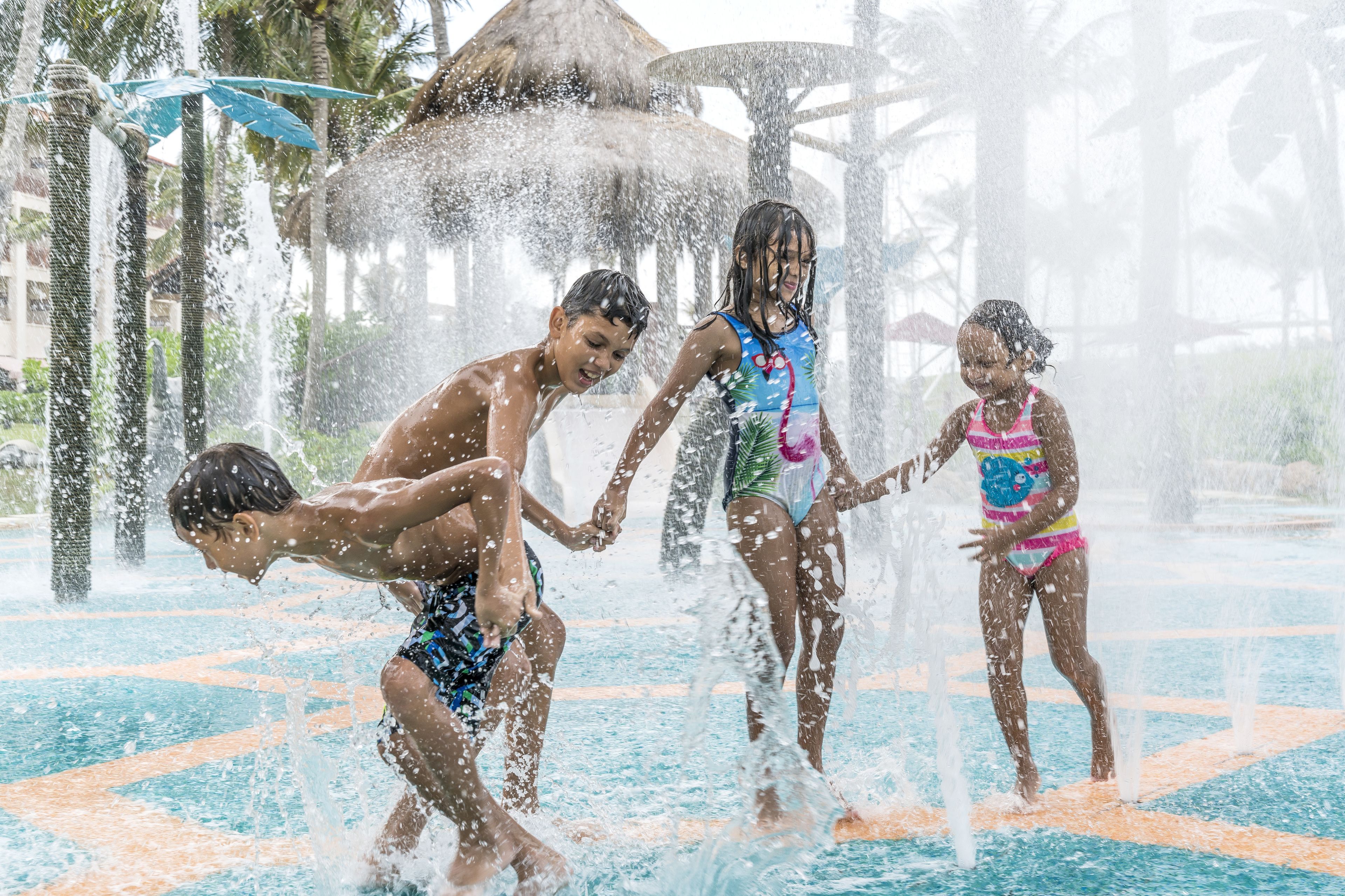 3 個室外泳池；泳池傘、躺椅