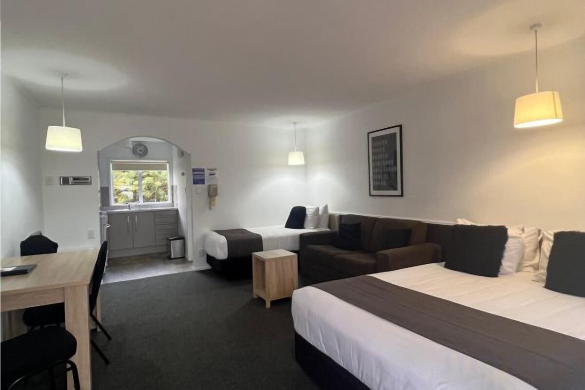 Premium bedding, Select Comfort beds, in-room safe, desk