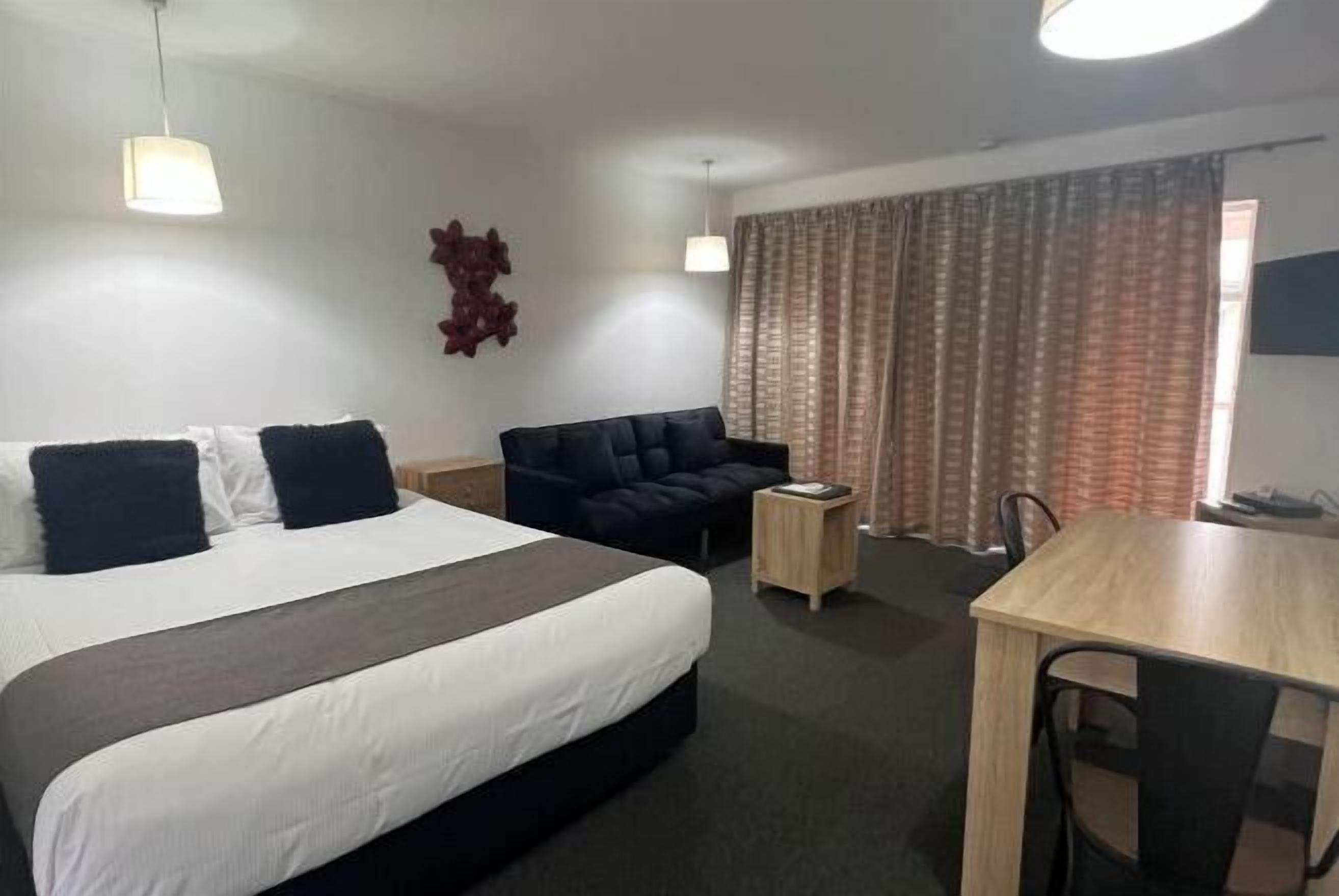 Premium bedding, Select Comfort beds, in-room safe, desk