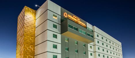 Façade de lâhĂ©bergement - soirĂ©e/nuit