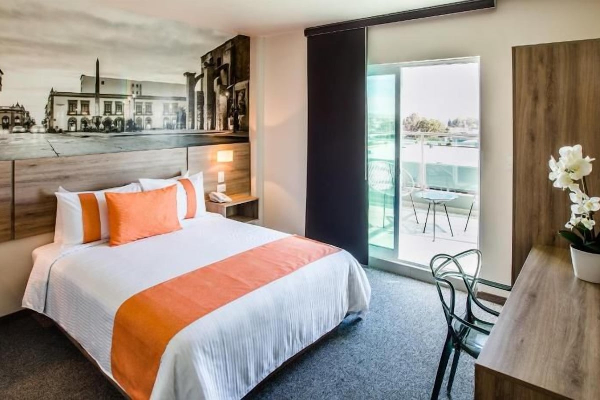 In-room safe, desk, iron/ironing board, WiFi (free)