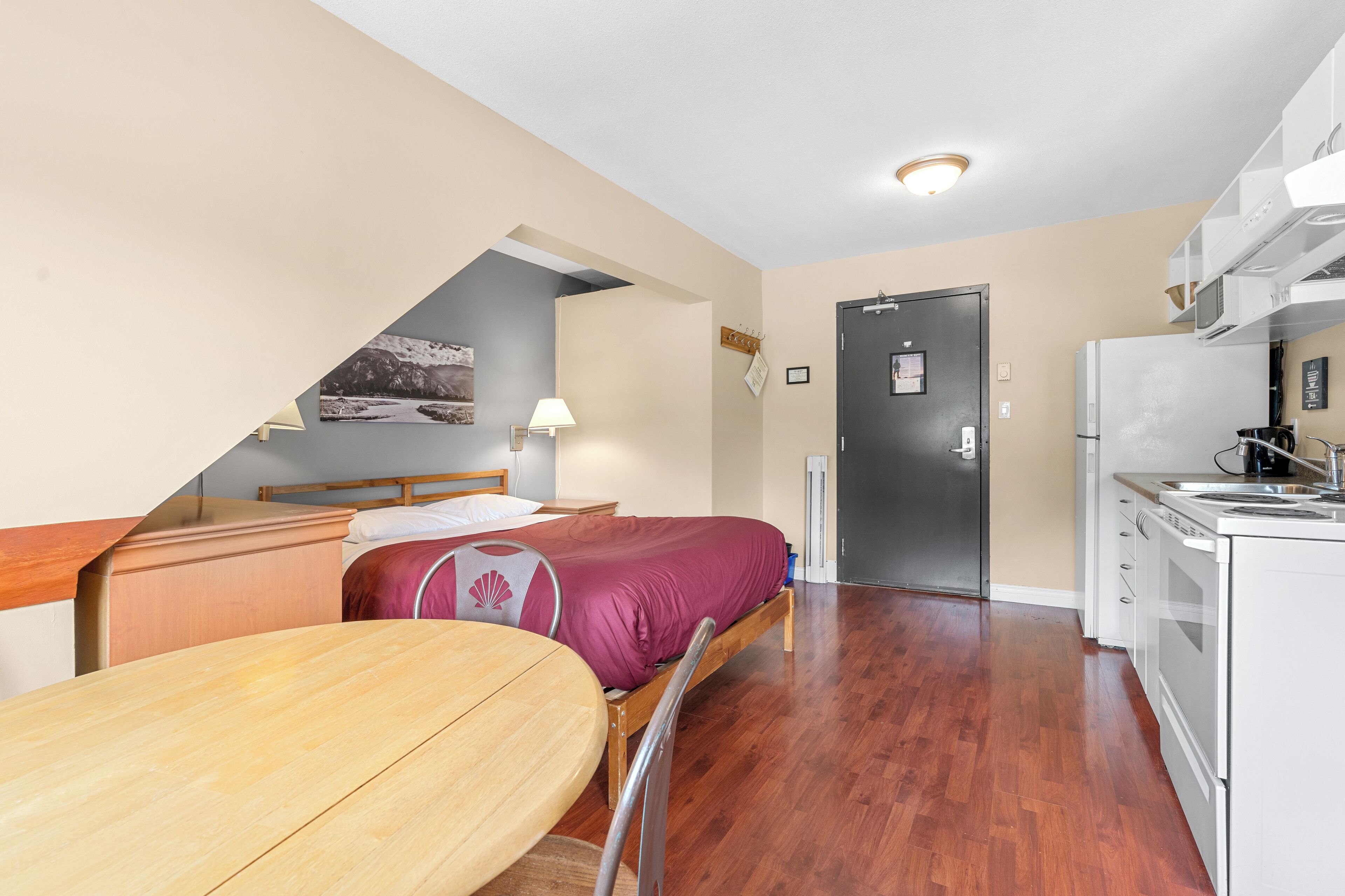 kitchenette suite | free wifi, bed sheets