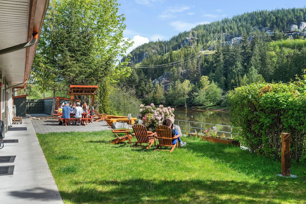 Squamish Adventure Inn