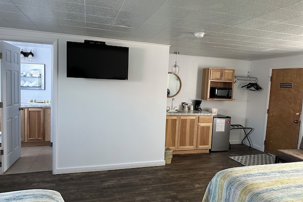 1 bedroom, individually furnished, laptop workspace, blackout curtains
