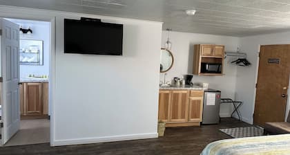 Lamplighter Lodge