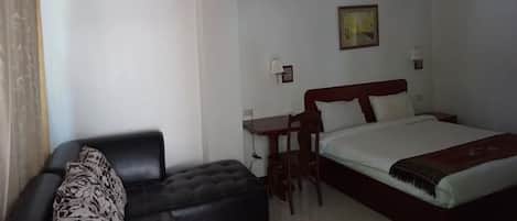 Schreibtisch, kostenloses WLAN