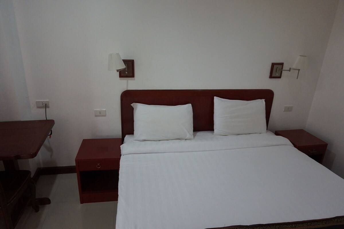 Standard Double Room | Desk, free WiFi