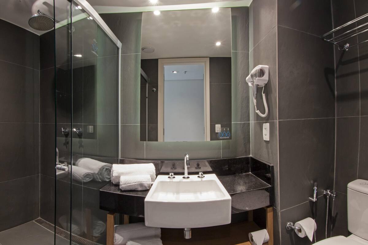 minibar, in-room safe, soundproofing, free wifi