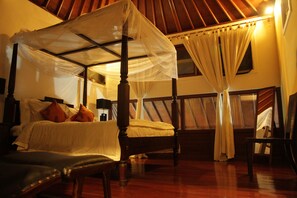 Three Bedroom Villa Private Pool