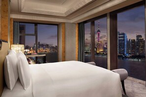Panorama-Zimmer, 1 King-Bett (View) | 1 Schlafzimmer, Minibar, Zimmersafe, Schreibtisch