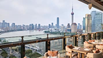 3 restaurants servant le petit déjeuner, spécialités Cuisine chinoise