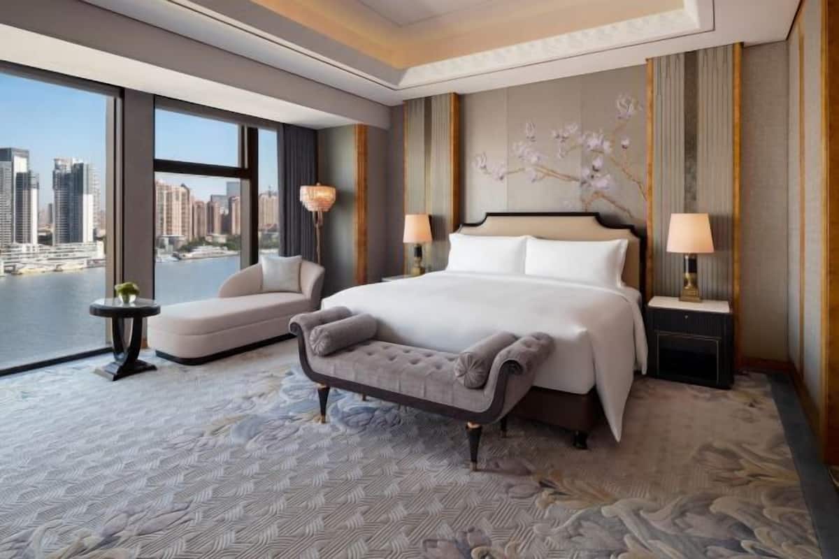 1 bedroom, minibar, in-room safe, desk