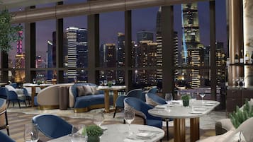 3 restaurants servant le petit déjeuner, spécialités Cuisine chinoise