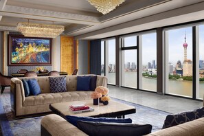 Rom, 1 kingsize-seng, ikke-røyk | Oppholdsrom | Flatskjerm-TV og iPod-dokkingstasjon