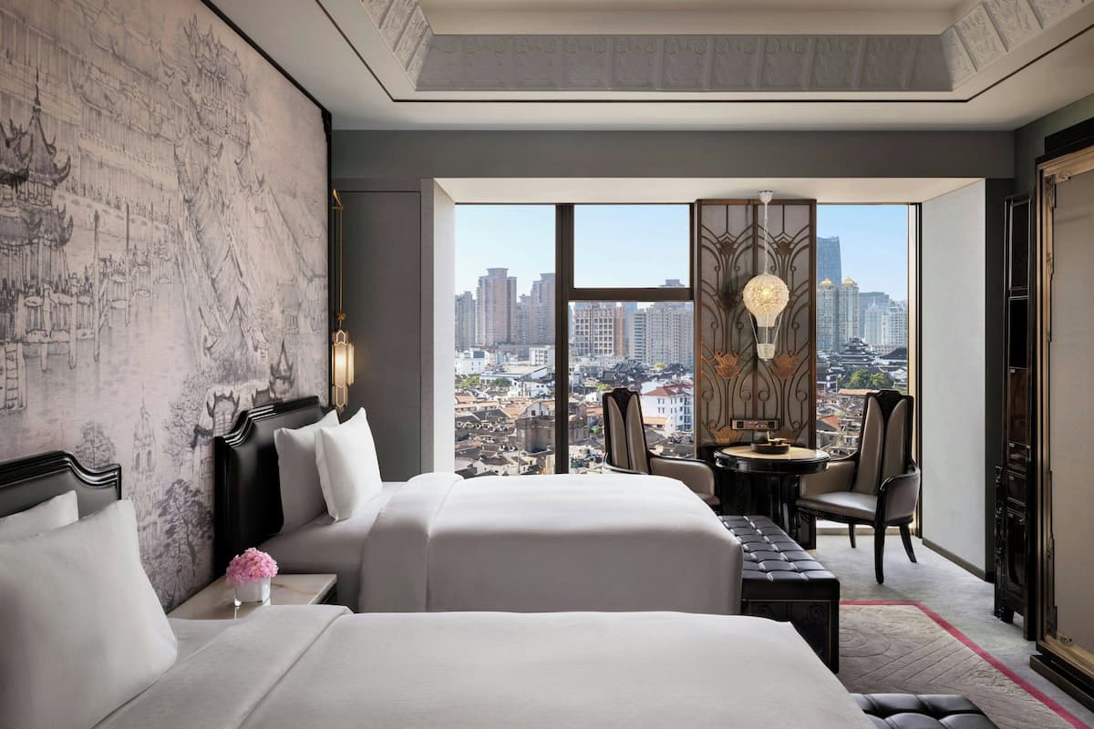 Yu Garden View Twin Room | 1 bedroom, minibar, in-room safe, desk