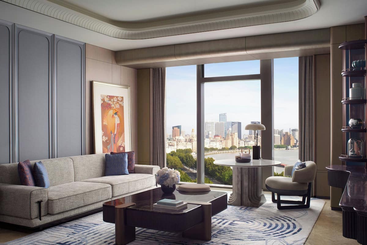 John Jacob Astor River View Suite | Minibar, in-room safe, individually decorated, individually furnished