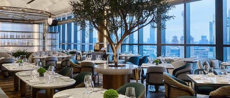 3 restaurants, breakfast, lunch, dinner served; Chinese cuisine