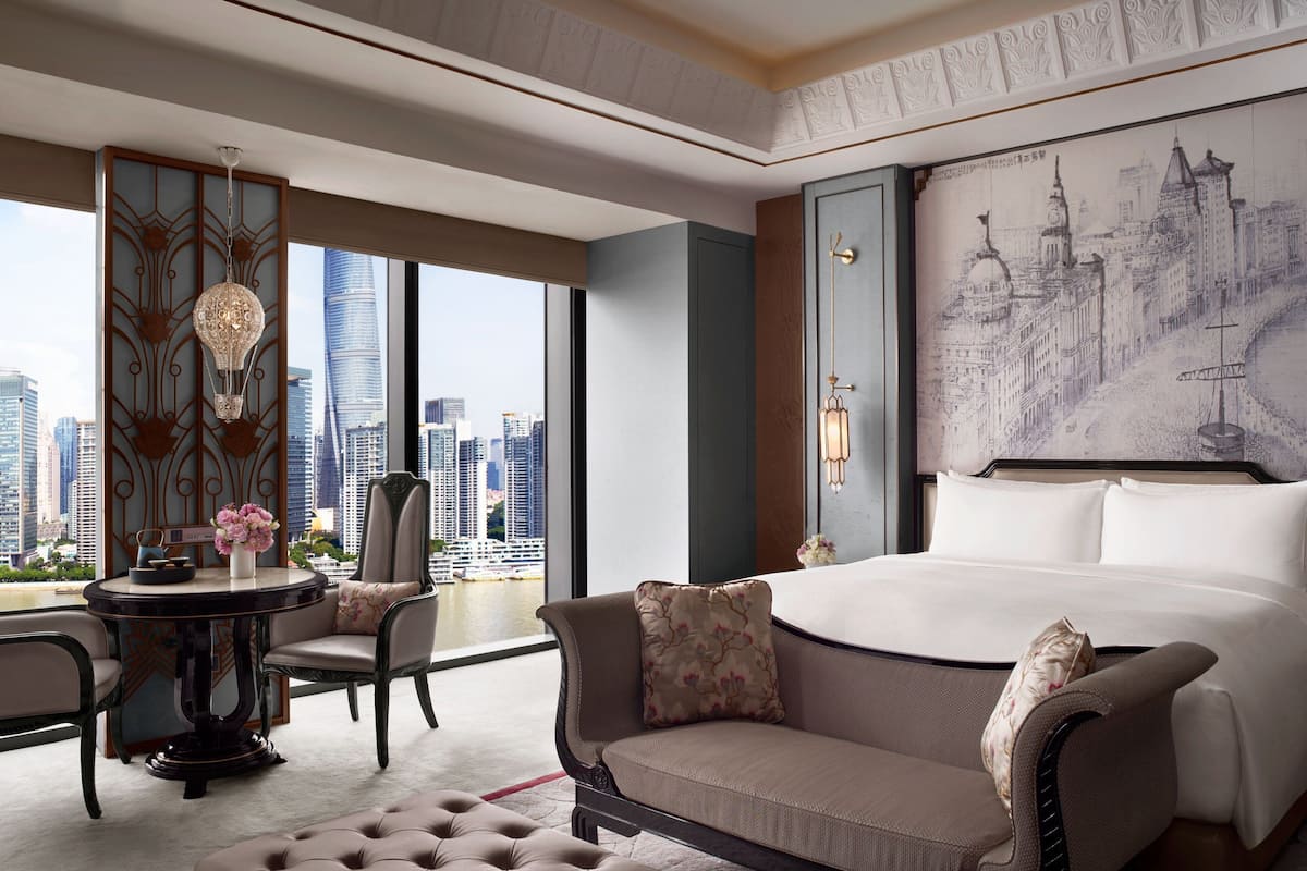Shanghai River View Room | 1 bedroom, minibar, in-room safe, desk