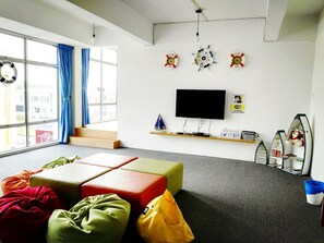 Property amenity - Roof Talk Theme Hostel (Johor Bahru)