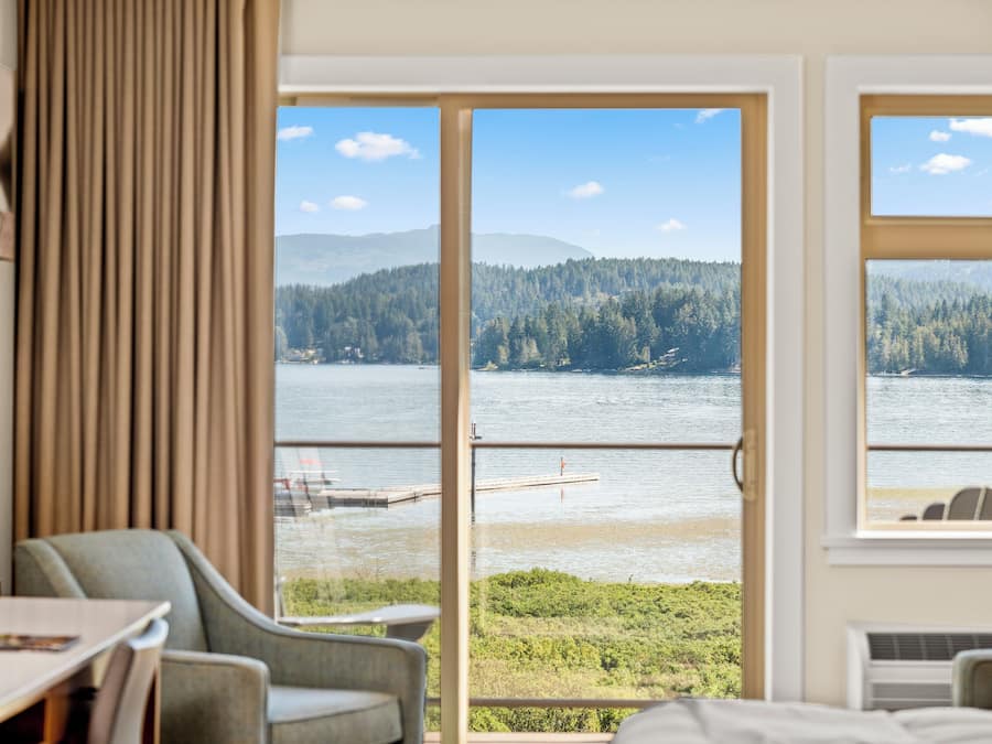 Coffres-forts dans les chambres, bureau, rideaux occultants