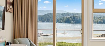 Sproat Lake Landing Resort