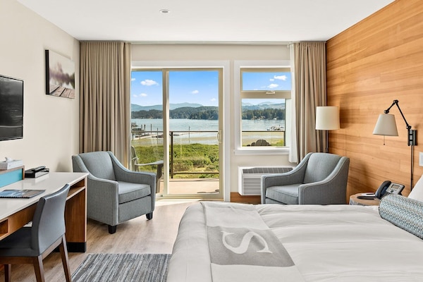 Cofres nos quartos, escrivaninha, cortinas blackout, Wi-Fi de cortesia