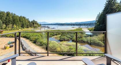 Sproat Lake Landing Resort