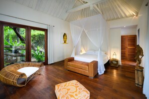 Minibar, in-room safe, blackout curtains - Villa Liola By Exotiq Villa Holidays (Kerobokan)