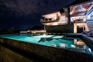 Outdoor pool - Villa Bukit (Kutuh)