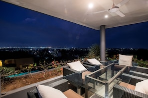 Flat-screen TV - Villa Bukit (Kutuh)