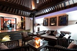 Flat-screen TV - Villa Bukit (Kutuh)