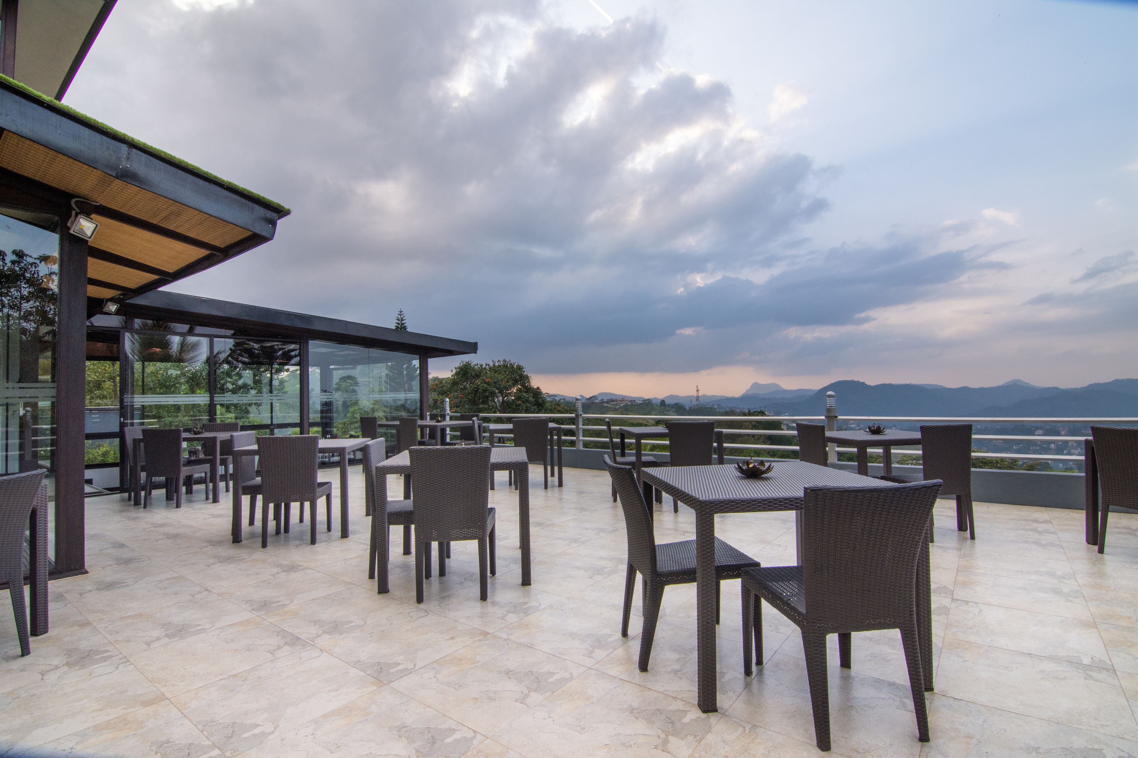 breakfast, lunch, dinner served; fusion cuisine, pool views