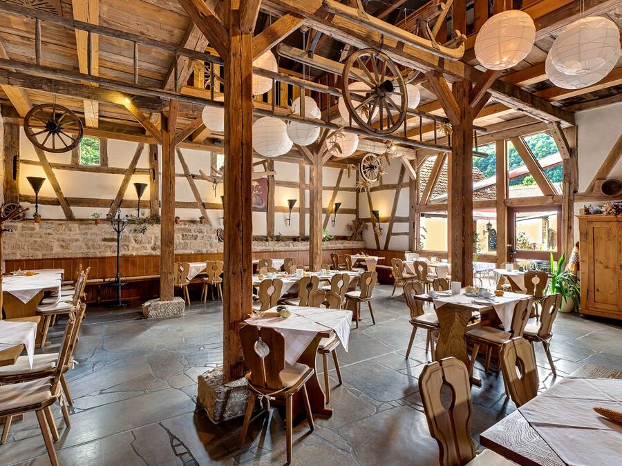 Lunch and dinner served, Regional cuisine