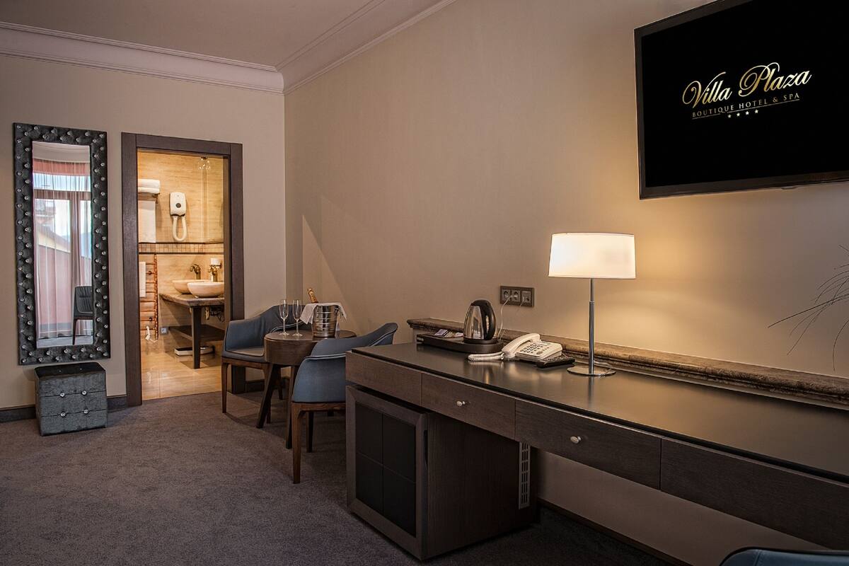 Chambre Double ou avec lits jumeaux, accessible aux personnes à mobilité réduite, vue colline